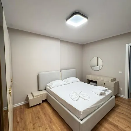 Radovani Luxury דירה *